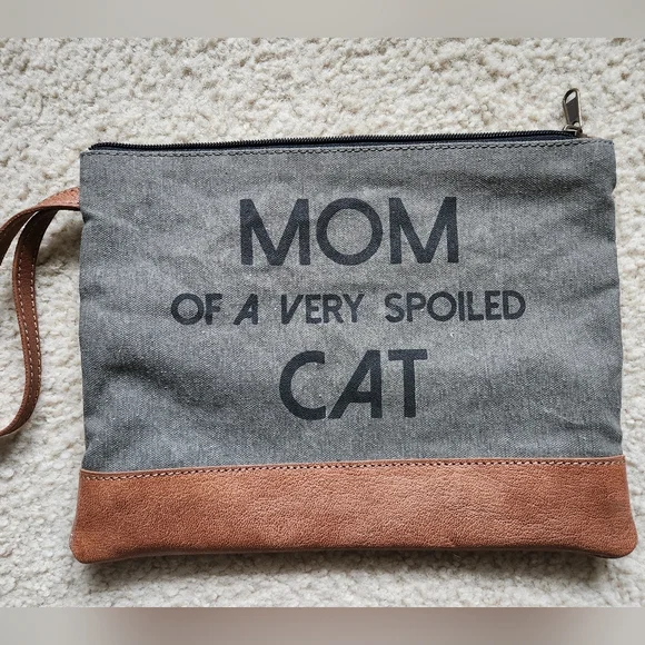 NWOT Cat Mom Wristlet - Picture 1 of 5